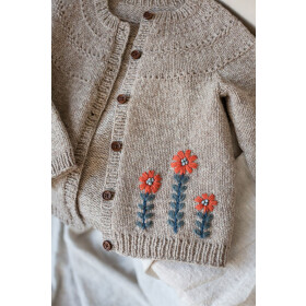 EMBROIDERY ON KNITS by Judit Gummlich