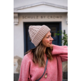 Knits to Wear: Effortless Patterns by Kutova Kika