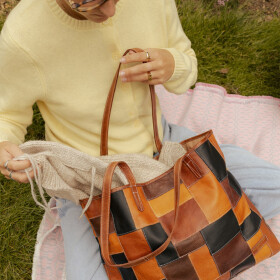 Torn & Cut 19 Shopper