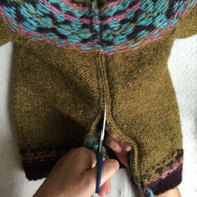 Steeken oder wie schneide in mein Strickstück am...