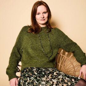 Easy Knits - Pullover