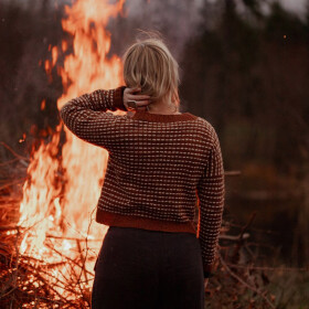 The Island and the Forest: A Knitted Correspondence