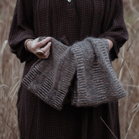 Vorbestellung: The Island and the Forest: A Knitted Correspondence