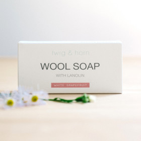 twig & horn - wool soap - White Grapefruit