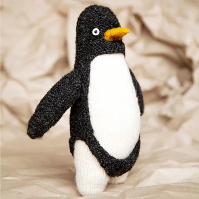 % Anna Maltz - Penguin - A knit collection